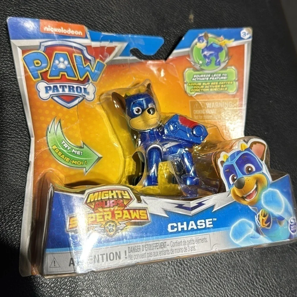 2 Paw Patrol Action Figure: Hero Pup Mighty Marshall & Chase - Picture 5 of 6